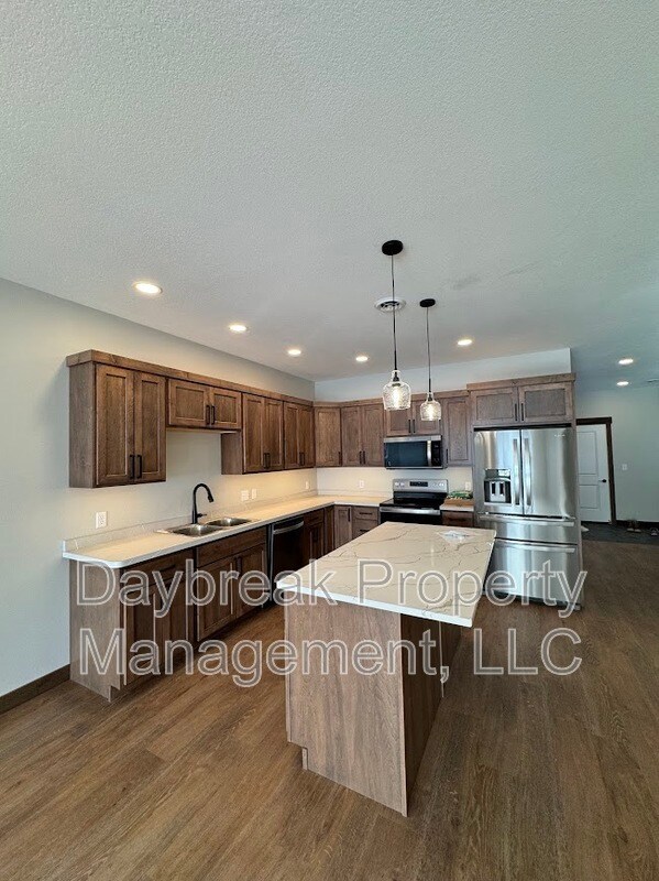 620 Tree Farm Ln in Detroit Lakes, MN - Building Photo - Building Photo