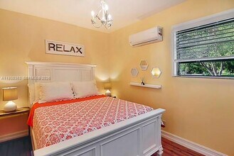 5580 SW 32nd Terrace in Fort Lauderdale, FL - Building Photo - Building Photo