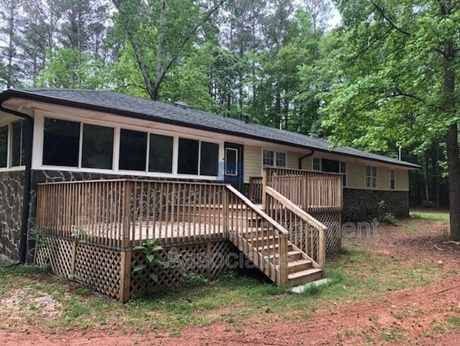 17025 Wildwood Rd in Griffin, GA - Building Photo - Building Photo