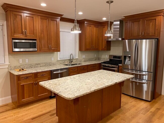 property at 7 Acron Rd