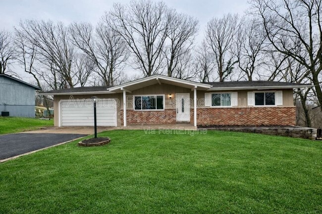 property at 15 Jeanette Dr