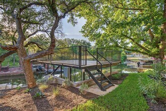 308 Mountain View in Sunrise Beach Village, TX - Building Photo - Building Photo