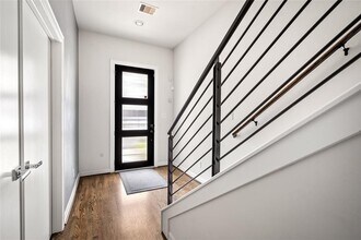108 Pierce St in Houston, TX - Building Photo - Building Photo