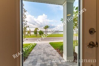 7492 Cabin Ln in Sarasota, FL - Building Photo - Building Photo