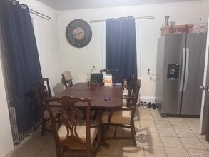 72 Jerusalem Ave in Hicksville, NY - Building Photo - Building Photo