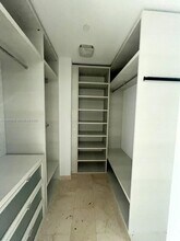 68 SE 6th St, Unit 3510 in Miami, FL - Foto de edificio - Building Photo