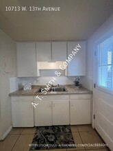 10713 W 13th Ave in Denver, CO - Foto de edificio - Building Photo