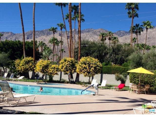 1111 Ramon Rd, Unit Available in Palm Springs, CA - Foto de edificio - Building Photo