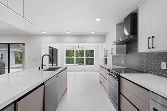 1833 NW 104th Ave in Coral Springs, FL - Building Photo - Building Photo