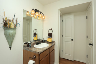 Metro Plex Apartments in Tulsa, OK - Building Photo - Interior Photo