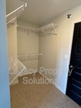 202 E Greenfield Ln in Bismarck, ND - Building Photo - Building Photo