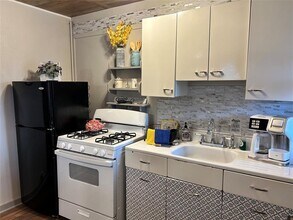 161 Alexander Dr in Tow, TX - Building Photo - Building Photo