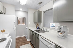 DLP Jonesboro Apartamentos