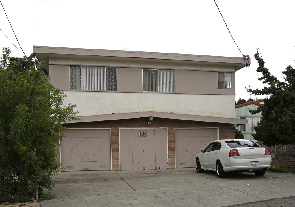 6918 Lacey Ave in Oakland, CA - Foto de edificio