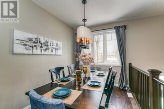 23 Drummond Dr in Kitchener, ON - Building Photo - Building Photo