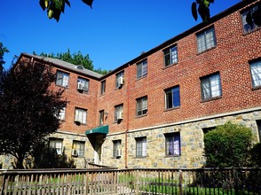 Fleetwood Village Apartments in Hyattsville, MD - Foto de edificio - Building Photo