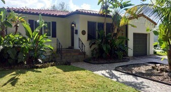 5718 SW 48th St in Miami, FL - Building Photo