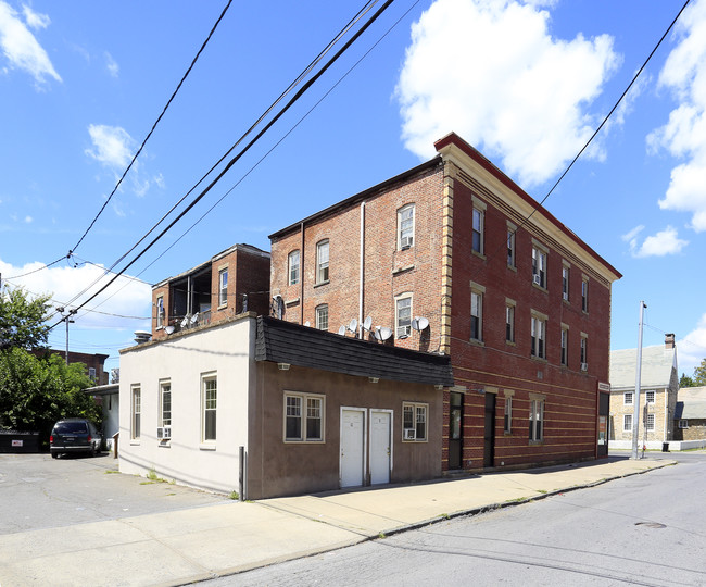 548 Main St in Poughkeepsie, NY - Building Photo - Building Photo