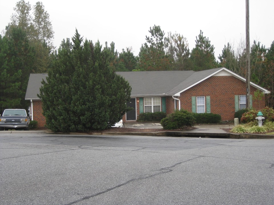 1111-1143 Old Creek Rd in Athens, GA - Building Photo