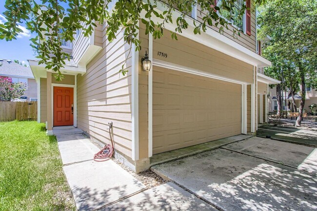 17519 Bering Bridge Ln in Humble, TX - Foto de edificio - Building Photo