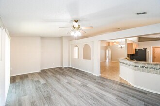 3705 Iceni Court in Middleburg, FL - Foto de edificio - Building Photo