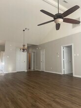 2432 Melody Ln in Ruston, LA - Foto de edificio - Building Photo