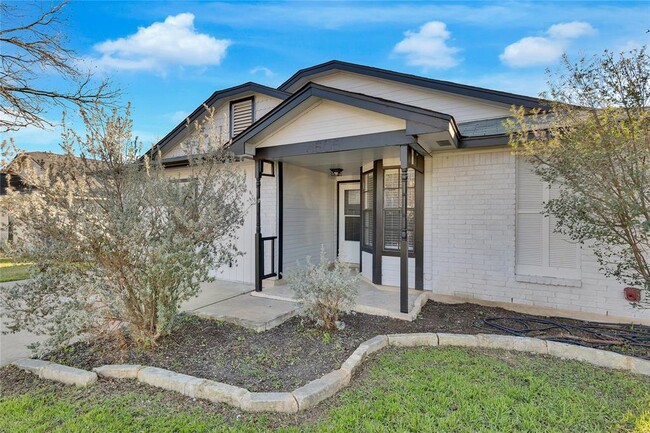 8505 Ruddington Dr in Austin, TX - Building Photo - Building Photo