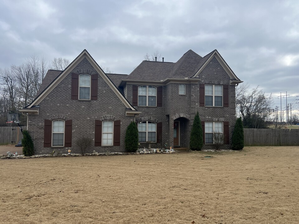 23 Sterling Ridge Dr in Atoka, TN - Building Photo