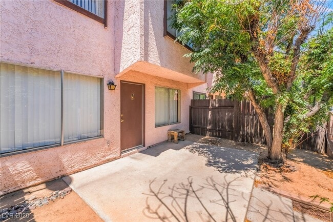 1693 E Rochelle Ave in Las Vegas, NV - Building Photo - Building Photo
