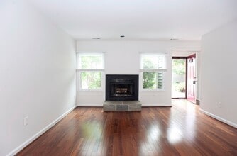 2 Janwall Ct in Annapolis, MD - Building Photo - Building Photo