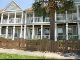 1010 N Hayne St in Pensacola, FL - Building Photo