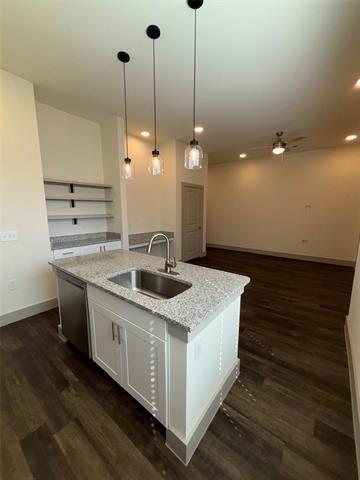 property at 2036 Oak Grove Ln