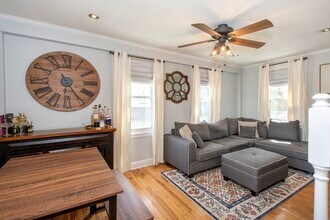 10 Hollis St in Weymouth, MA - Building Photo - Building Photo
