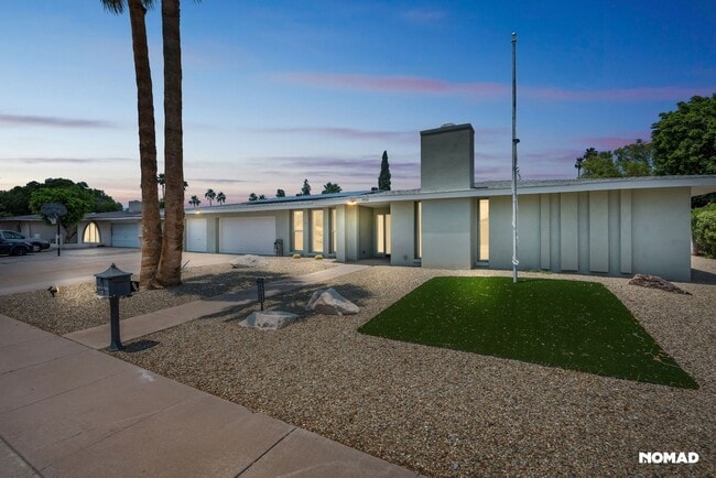 4532 W Seldon Ln in Glendale, AZ - Building Photo - Building Photo