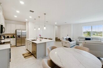 4847 Cross Pr Pkwy in St. Cloud, FL - Building Photo - Building Photo