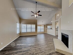 927 Sylvan Creek Dr in Lewisville, TX - Foto de edificio - Building Photo