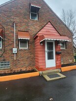 21481 Forbes Rd in Bedford, OH - Building Photo