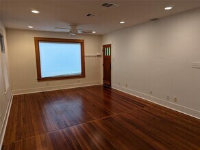 506 Nelray Blvd in Austin, TX - Building Photo - Building Photo