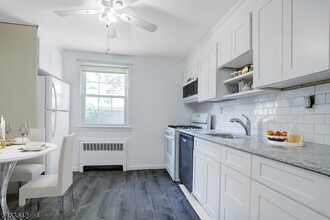 445 Morris Ave in Springfield, NJ - Building Photo - Building Photo