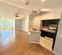 4518 Commander Dr in Orlando, FL - Building Photo - Building Photo