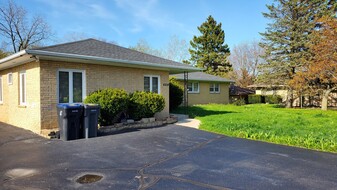 4912 Northwestern Ave in Mount Pleasant, WI - Building Photo