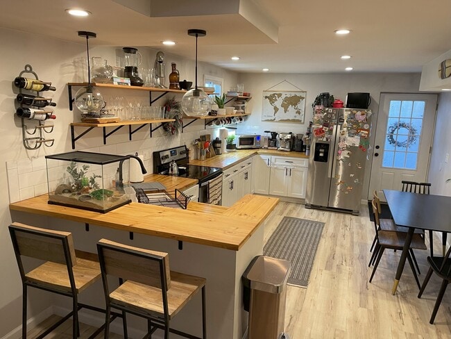 6 Scotch Pine Ln, Unit 6 in East Setauket, NY - Building Photo - Building Photo