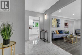 2631 Columbia Ct in Windsor, ON - Building Photo - Building Photo