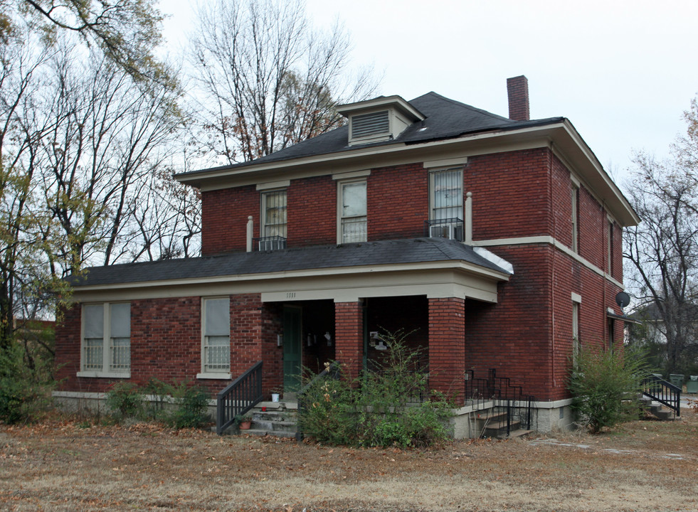 1111 N Parkway in Memphis, TN - Building Photo