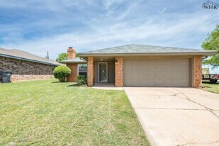 6000 Laci Ln in Wichita Falls, TX - Building Photo