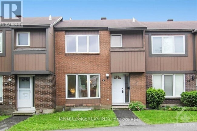 property at 2111 Montréal Rd
