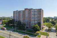 3875 Sheppard Ave in Toronto, ON - Building Photo - Building Photo