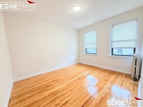 160 Strathmore Rd in Boston, MA - Foto de edificio - Building Photo