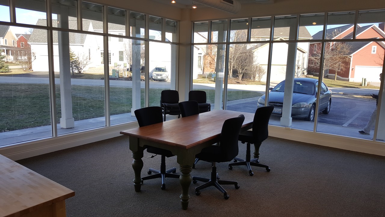 Station Square at Prairie Crossing in Grayslake, IL - Foto de edificio