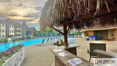 258 Crosspointe Dr in East Brunswick, NJ - Building Photo - Building Photo